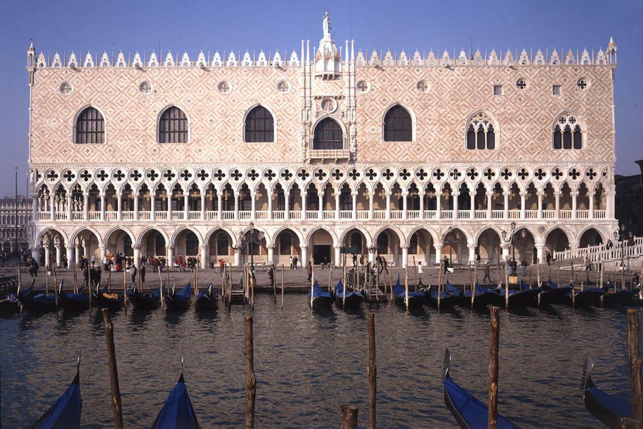 Delicious Apartament Near St. Mark Square Venise Extérieur photo